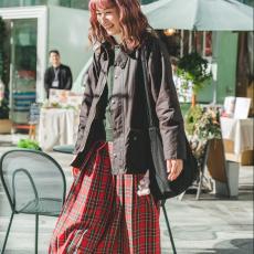 《Barbour》のジャケットとチェックスカートで、気分はロンドンガール！【FUDGE Christmas Market SNAP2】