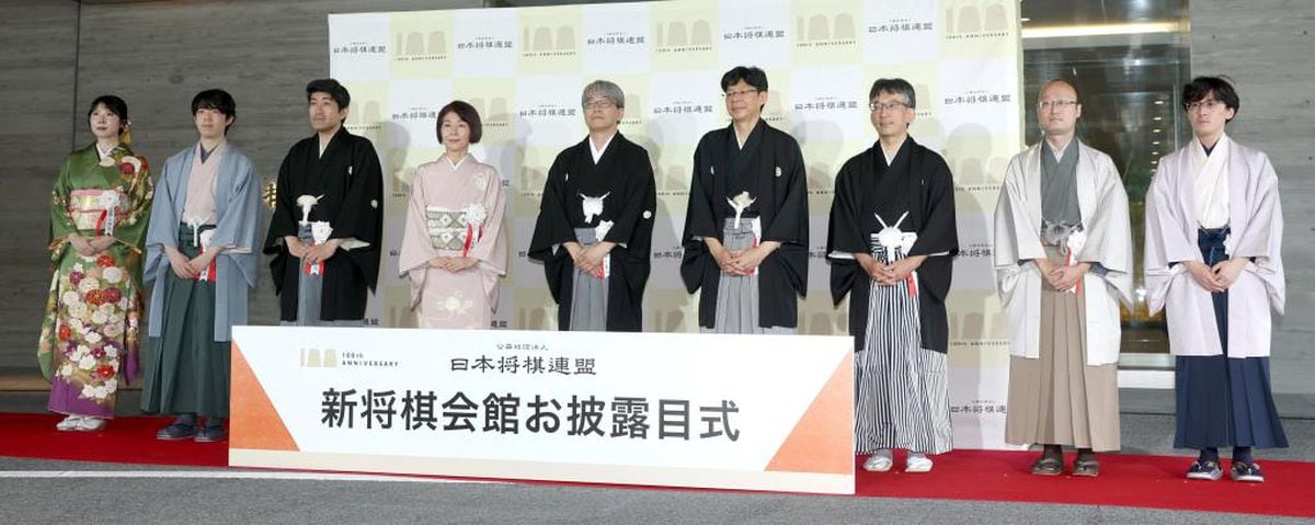 勝負師たちの系譜　一番の名局は「大山康晴名人ｖｓ升田幸三九段」将棋連盟100周年　羽生会長以下、藤井竜王・名人など永世称号保持者が勢揃い