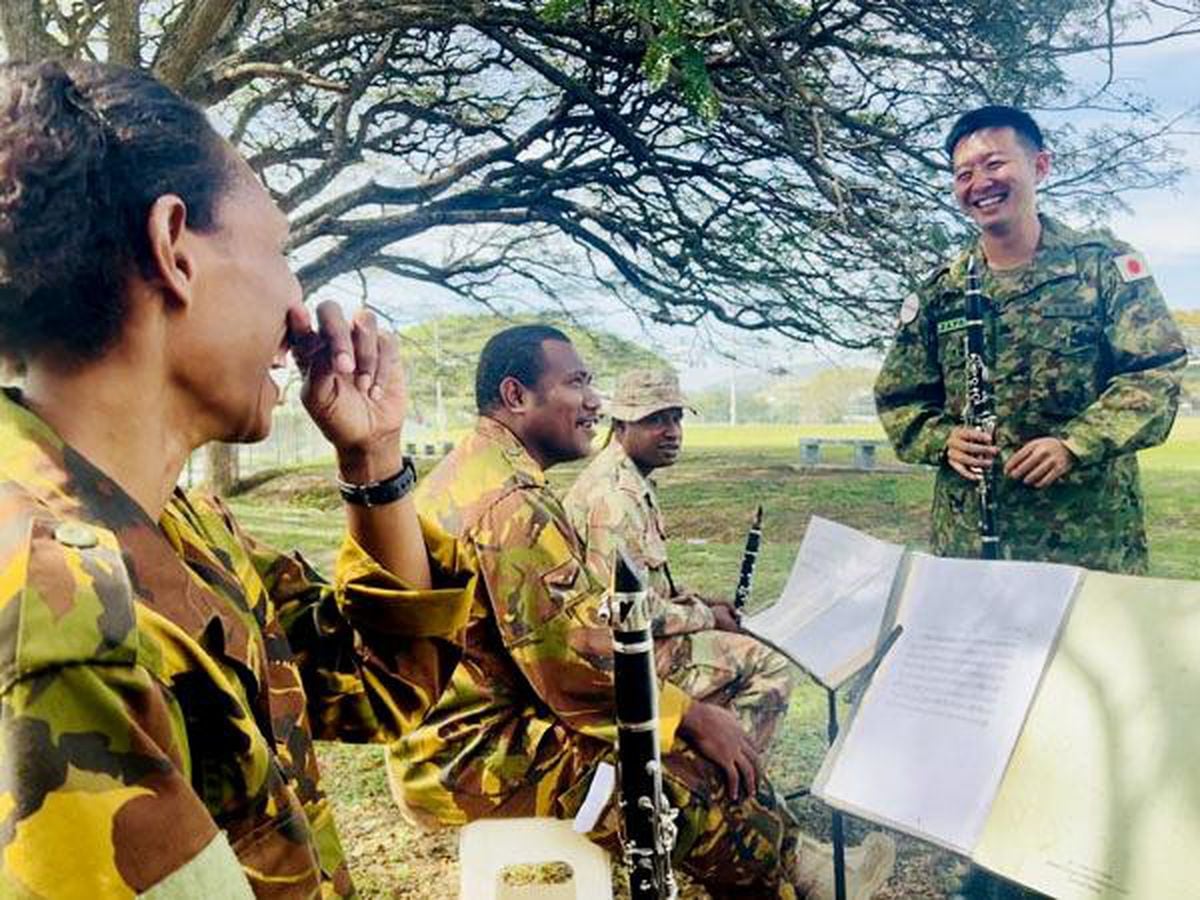 桜林美佐　国防最前線　日本がゼロから育てたパプアニューギニア軍楽隊　音楽の授業、楽器もないところから…ＡＰＥＣでの演奏に安倍首相も「ブラボー！」