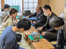 勝負師たちの系譜　プロ棋士志望「研修会」での修行　全国に6カ所、厳しい「奨励会」への出発点　強い相手に勝つ難しさを経験