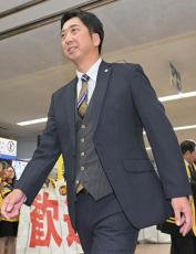 藤川球児新監督〝強制送還宣言〟の狙い「気持ちがない選手には、言う気はない」阪神で〝火の玉節〟アメとムチを使い分け