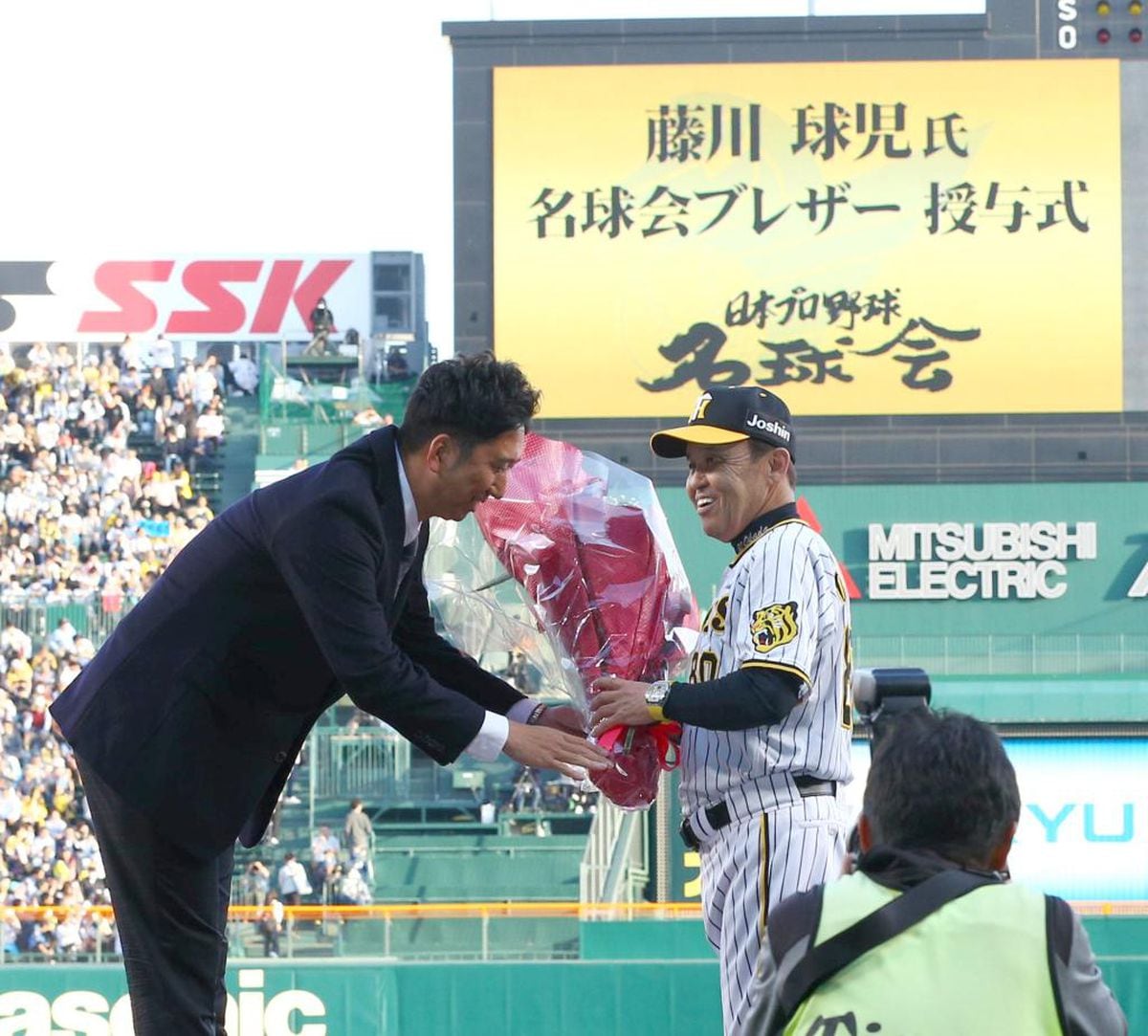 川尻哲郎「TIGER STADIUM」店主敬白　藤川球児氏、7月にはもう監督〝やる気〟だった！？　阪神OB戦、顔に書いてあった「チャンスがあればやる」掛布氏には打撃の教えも