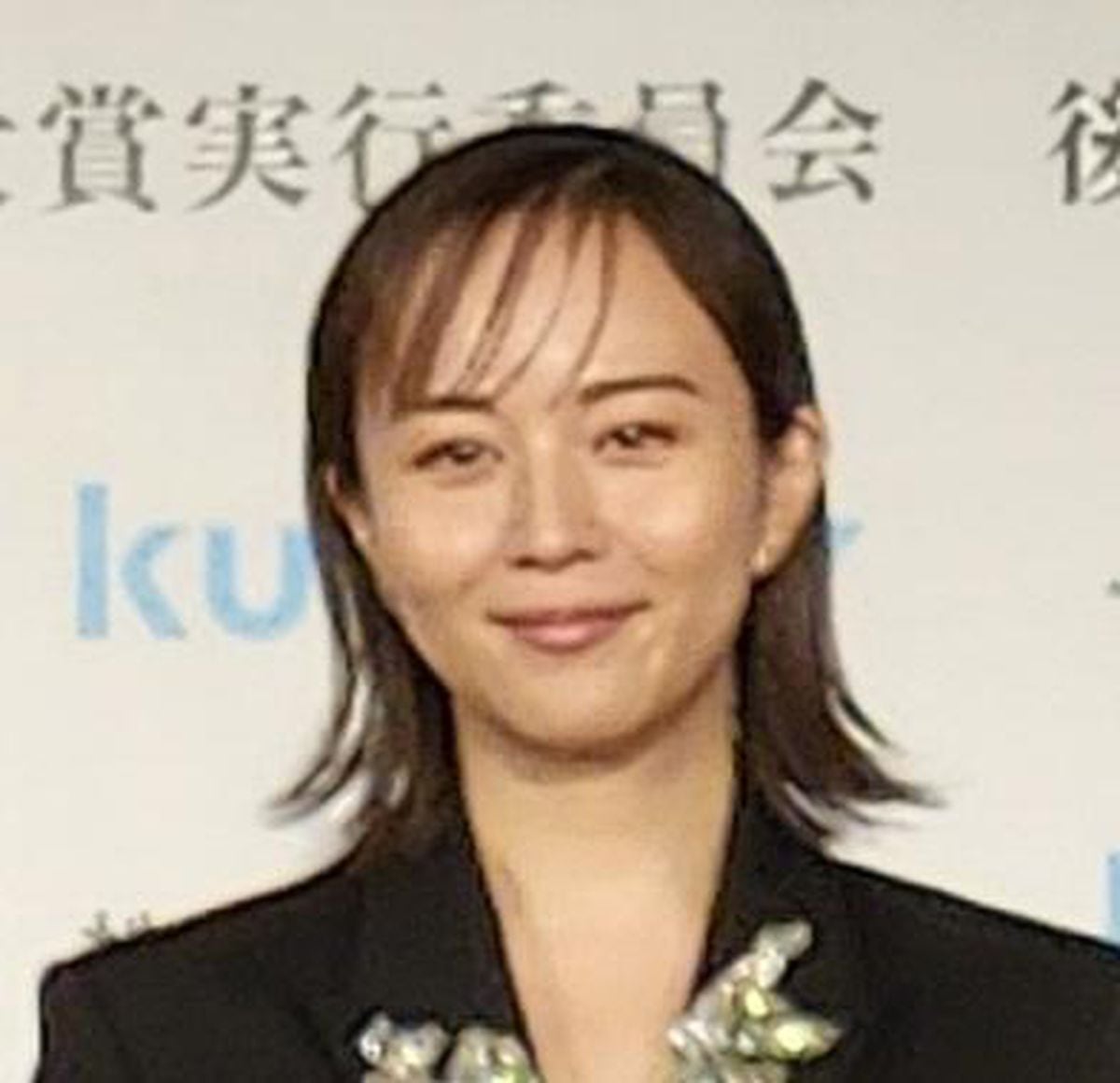 比嘉愛未が「格付け」で〝ポンコツ船出〟！？　ペア出演の岩田剛典は全問正解も…足を引っ張り〝比嘉地雷〟と言われることに