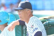 明徳義塾・馬淵監督「守れない、バントできない」　惜敗で8強進出逃し“痛烈ボヤキ”