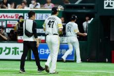 鷹に痛手…大関友久が登録抹消　チーム3位の8勝も18日に負傷降板、19日の公示