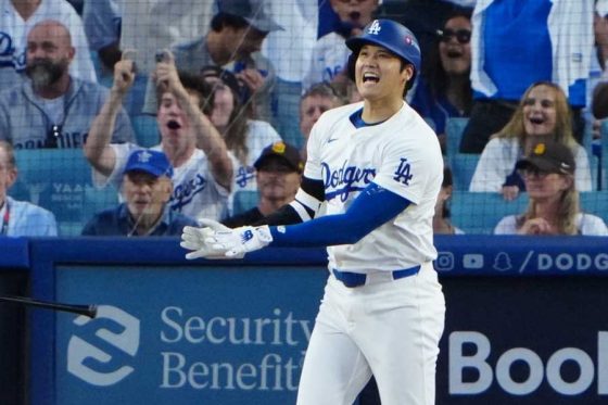 大谷翔平がPO1号で見せた「気合マシマシ」　バット放り投げ雄叫び連発「過去イチ」