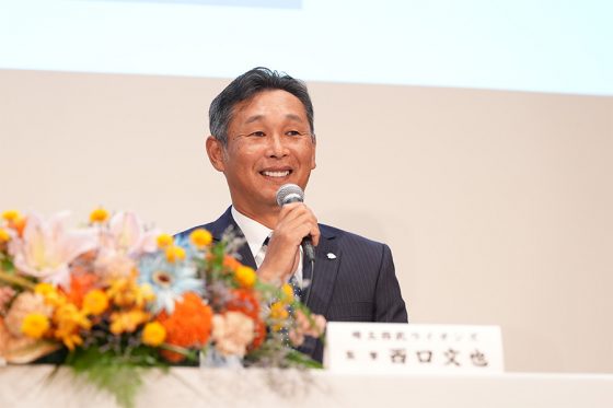 西武・西口新監督「そこは曲げない」　就任会見で飄々対応も…力説した采配へのこだわり