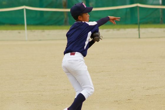 小学生から硬式球を握る“メリット”とは？　日本一7度の名門が取り組む「一貫指導」