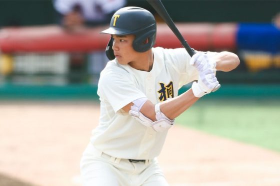 ドラフト上位候補も「1位でも行かない」　153キロ＆45HR…17歳の前例なきメジャー挑戦