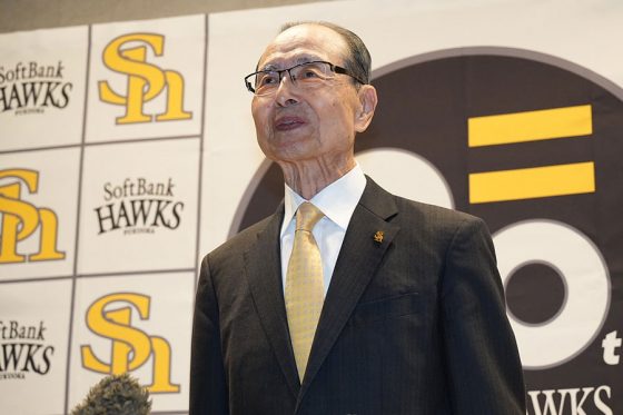 鷹・王貞治会長、甲斐の退団に言及　指摘した“存在感”、穴埋めは「同じようには難しい」