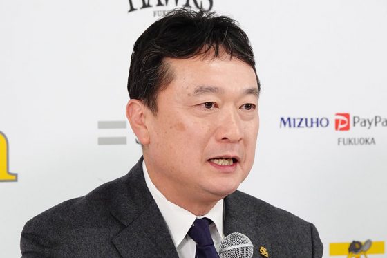 鷹・三笠GM、甲斐拓也の補償は「検討中」　リスト到着も熟考…城島CBOは「話は進んでいる」