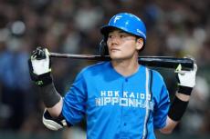 日ハム“限定ユニ”が「カッコいい」 着想は球場の芝…清宮「ただの緑じゃ