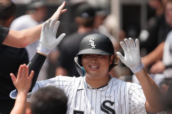 村上宗隆、両親の前で復帰後初アーチ 2か月ぶり豪快弾にシカゴ熱狂
