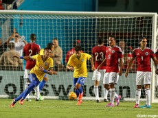 ブラジルがコロンビアに勝利!ネイマールが“因縁の相手”に決勝FK弾(12枚)