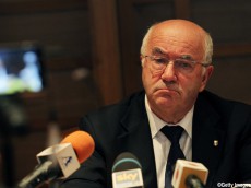 差別発言を繰り返す…イタリアサッカー連盟会長に6か月活動停止処分