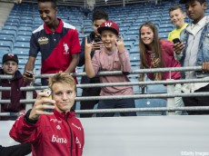 “次世代のメッシ”と期待のノルウェーの15歳、エーデゴーアがバルサの施設を見学