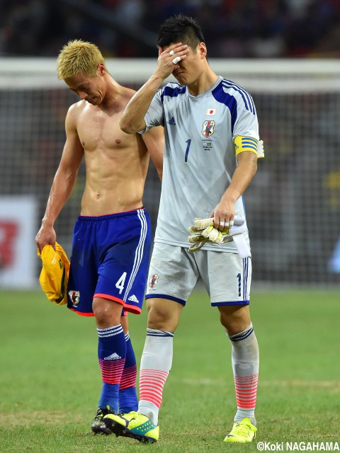 先発復帰のGK川島、4失点を悔やむ(12枚)