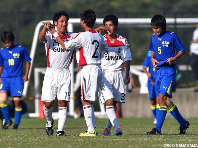 [国体少年男子]延長残り2分の決勝弾で群馬県が9年ぶりの4強進出!!(20枚)