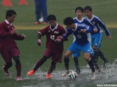 悪コンディションでタフさも示したU-15日本代表候補、高校生との練習試合で1勝1敗