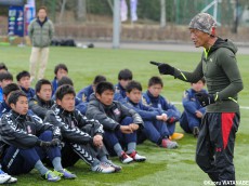 [UAチャレンジカップ]「ここに止めたら何でもできるというポイントを探して欲しい」元日本代表の名手、金田喜稔氏がサッカークリニック、「2020」へ向けたゲキも!