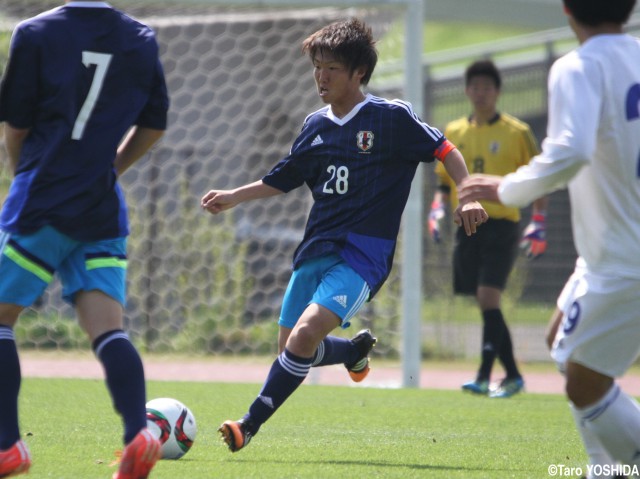 [練習試合]U-18代表のチームリーダー、唯一のAFCU-19選手権経験者のMF坂井大将(4枚)