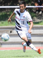 [クラブユース選手権(U-18)]左の舩木と右の堀江、C大阪U-18は両SBが精度高いキックでチャンスメーク(8枚)