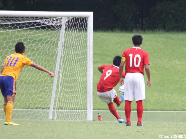 [クラブユース選手権(U-18)]名古屋U18はFW北野のPKで同点に追いつくも・・・(4枚)