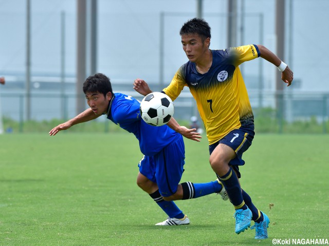 [総体]2アシストで逆転勝利に貢献した関東一FW高橋快斗(4枚)