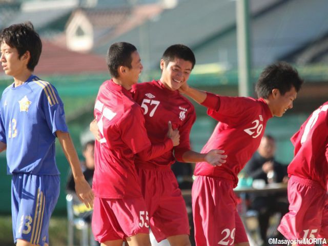 [選手権予選]「悔いのない大会にしたい」。指揮官のラストイヤーで初の全国を目指す五條が4発快勝:奈良