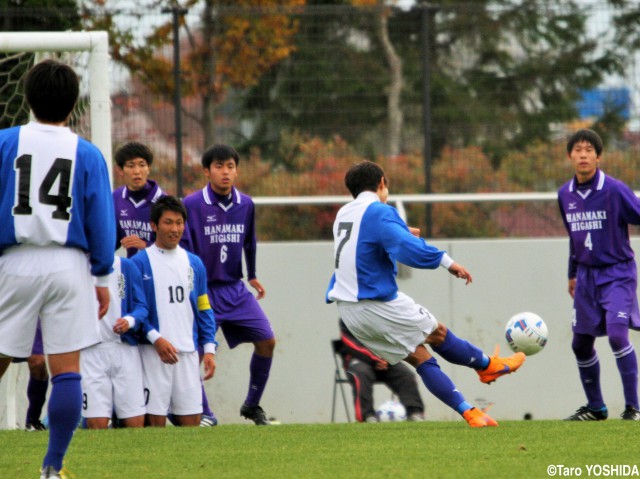 [選手権予選]遠野MF岩渕が岩手準決勝でFK2発!(8枚)