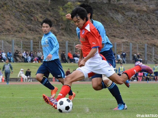 [MOM1557]大分鶴崎MF長冨瞬也(3年)_貴重な決勝弾を演出した大分鶴崎の“ダイナモ”