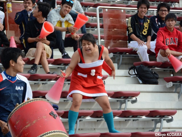 [選手権予選]ハーフタイム、注目を一点に集めた南風原女子(6枚)