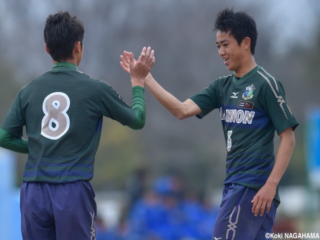 [ミズノカップIN香川]沼田&吉形のゴールで広島観音が桃山学院に快勝(24枚)