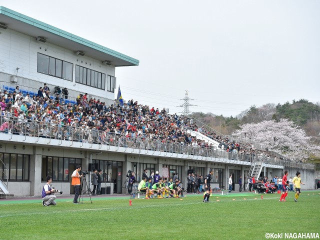 いわきFC開幕戦、観衆は2668人に笑顔全開桜満開(12枚)