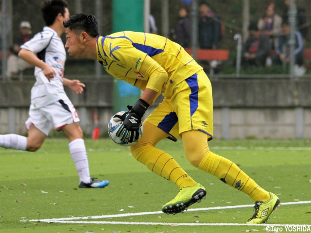 [プレミアリーグEAST]FC東京U-18の196cm守護神、U-19日本代表候補GK波多野豪(4枚)