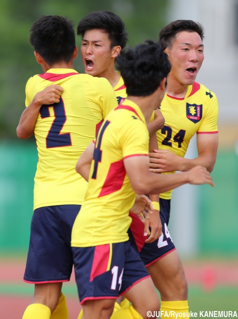 [関東]0-2から山本が1G1A!溝渕が後半AT7分に劇的同点弾、慶大は流経大とドロー(20枚)