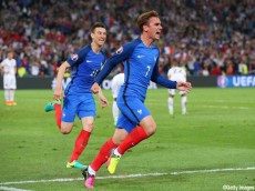 [EURO]2戦連続で終了間際にドラマ!ホスト国フランスはグリエーズマンの劇的ヘッドで開幕2連勝