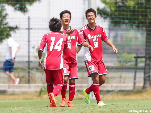 [ADIDAS CUP 2016 in OSAKA]和歌山北が札幌大谷との強豪対決制す!(8枚)