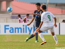 [AFC U-16選手権]好守連発したCB瀬古、アジア最終戦は無念の退場に……(4枚)