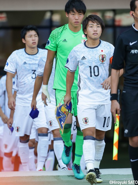 [AFC U-19選手権]3戦連続無失点!センターラインで堅守もたらす早生まれのリーダーMF坂井、CB中山、GK小島(10枚)