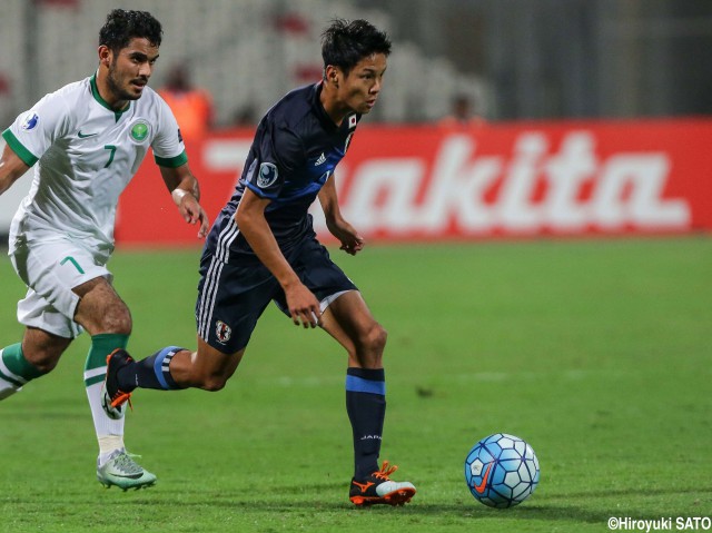 [AFC U-19選手権]インターセプトから高速ドリブル連発、右サイドで奮闘したSB藤谷(4枚)