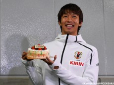 清武が27歳のバースデー、ケーキのプレゼントでハリルも祝福(6枚)