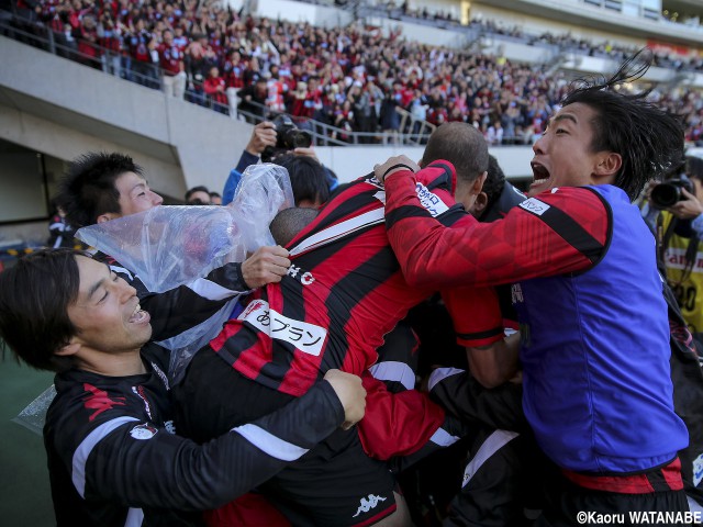 舞台は整った! 劇的勝利の札幌、5年ぶりJ1を懸け最終節ホーム戦へ(20枚)