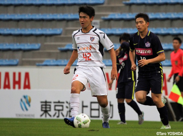 [Jユースカップ]U-16日本代表の注目MF平川、FC東京U-18の攻撃のタクト振る(4枚)