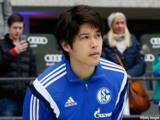 復帰間近…内田篤人がチーム練習で元気な姿、シャルケがウッチーファンに報告