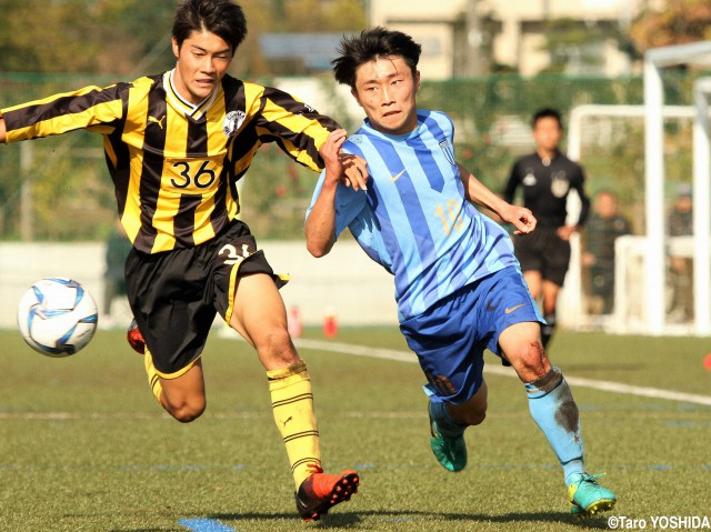 [プリンスリーグ関東]桐光学園MF鳥海が超絶トラップから勝ち越し点アシスト!(4枚)