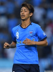 「自分で決断した以上、J1昇格へ全ての力を」横浜FCのMF佐藤謙介が契約更新