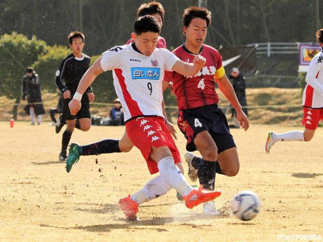 [プレミアリーグ参入戦]「挽回したい」札幌U-18のエースFW菅大輝は昇格決定戦で最高の活躍をしてトップへ