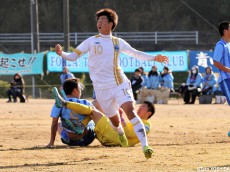 [プレミアリーグ参入戦]昇格勢いづける勝利の立役者!阪南大高FW木戸口が2発(8枚)