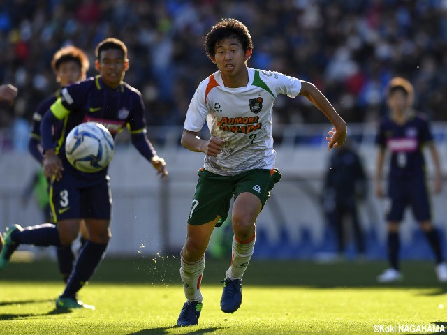 「東京五輪への推薦状」第31回:「目標の選手はモドリッチとラキティッチ」。青森山田の万能MF郷家友太が刻む日進月歩